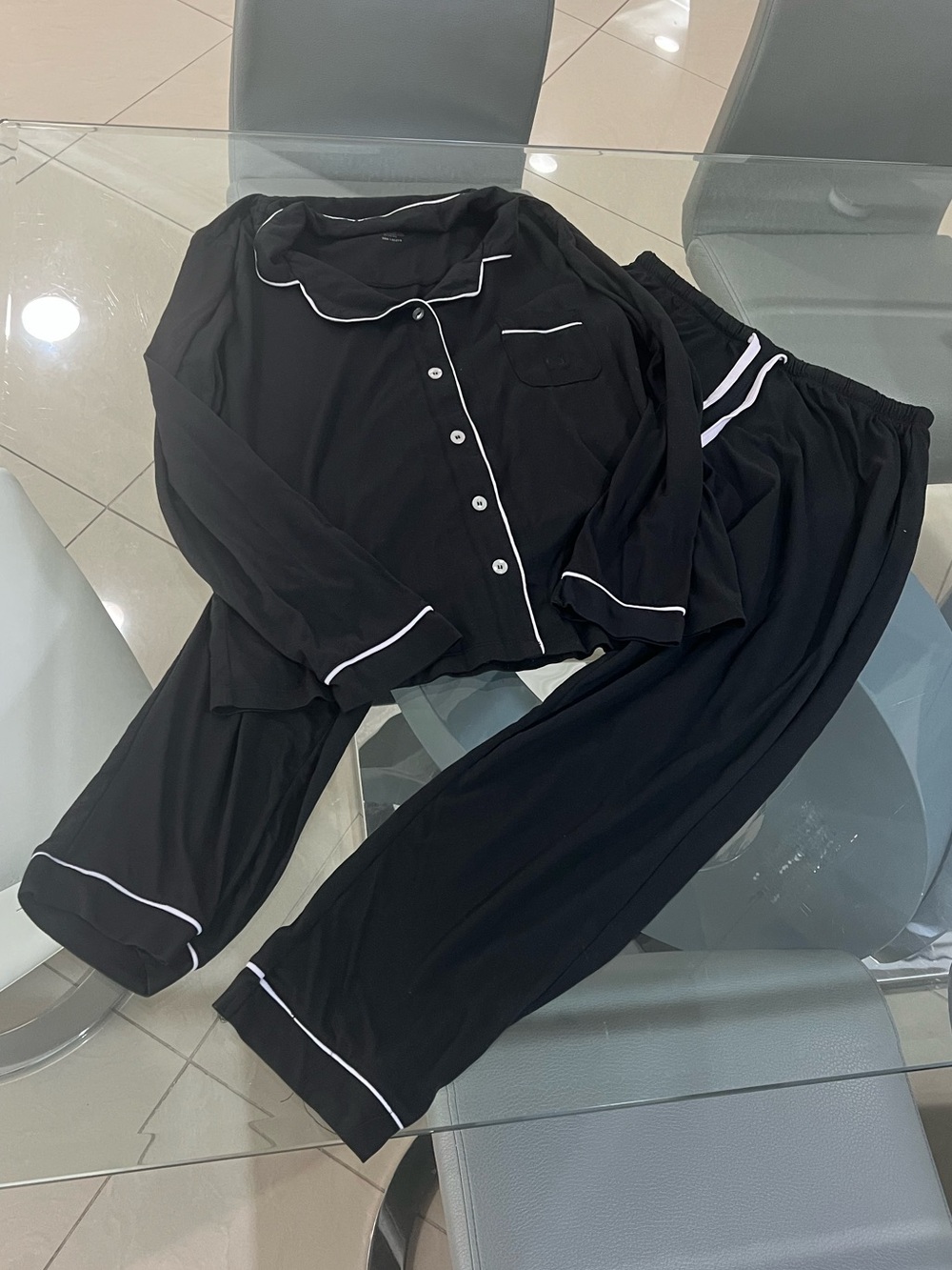 Born Long Sleeve Pajama Set with Contrast Piping Soft Lounge Set size small - Picture 3 of 6